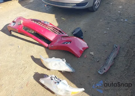 2011 Toyota Camry Xle z USA, uszkodzony, nr VIN 4T1BF3EK3BU732682